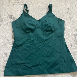 EUC Knix LuxeLift V-Neck Tank Medium